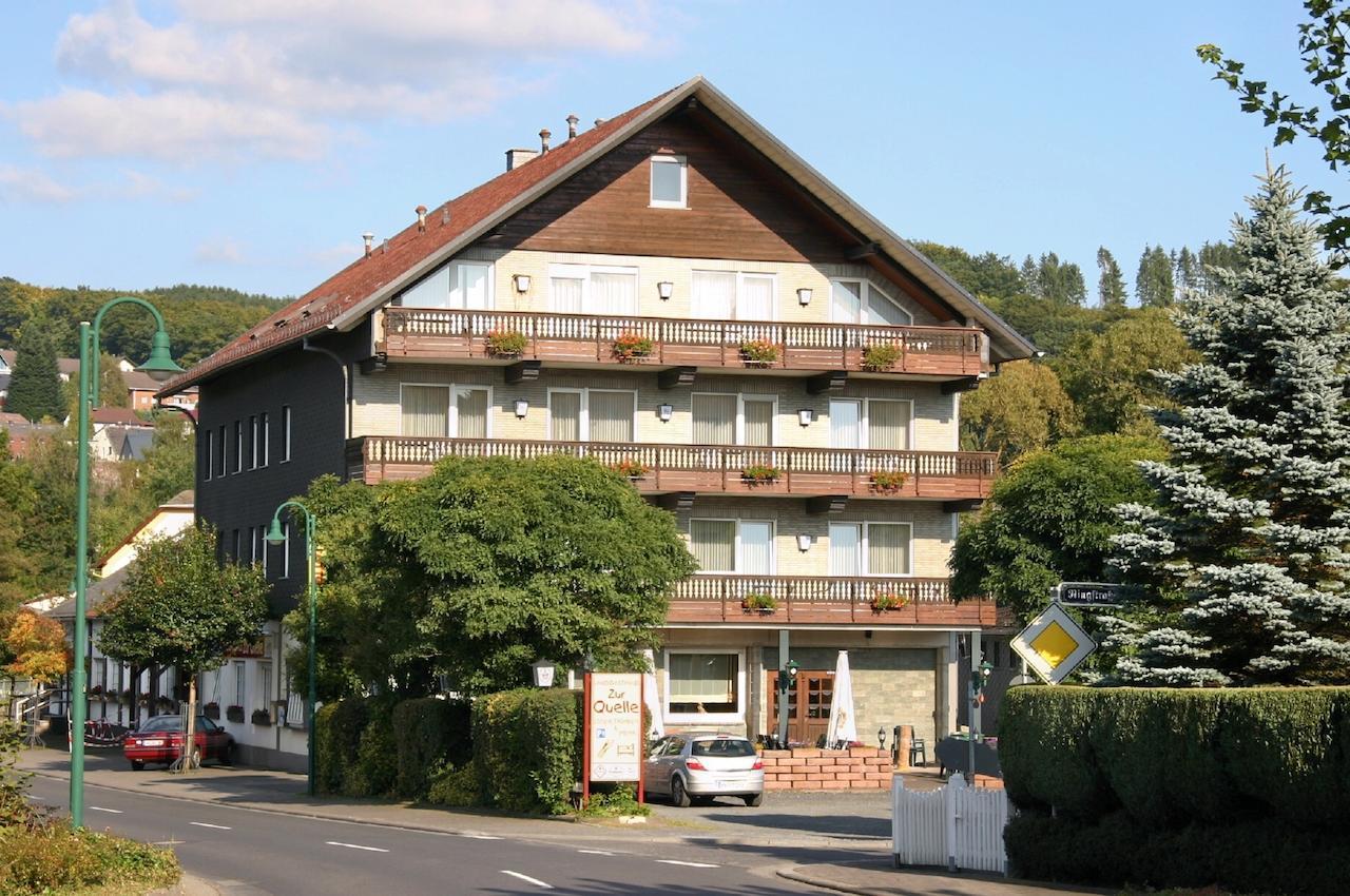 Gasthaus Zur Quelle Бад-Мариенберг Экстерьер фото
